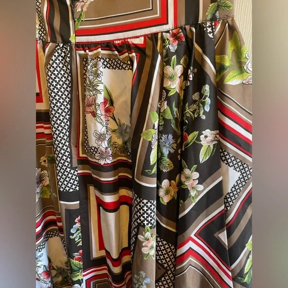 New York & Co Skirt size Small S Bubble Hi-Low Floral Paisley NEW NWT - Picture 2 of 8